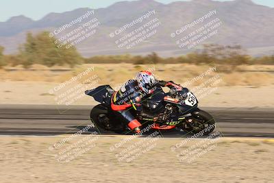 media/Nov-02-2025-CVMA (Sun) [[337aff29ab]]/Race 18-Supersport Middleweight/